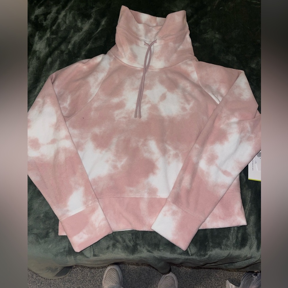 Old Navy Active Go Warm Cropped Crew Neck